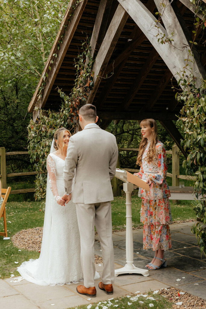 Celebrate-with-Verity-Millbridge-Court-Ceremony-Wedding-Ceremony-Celebrant-Hampshire-Surrey-Berkshire-Credit-LoveandLaceMedia