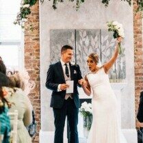 What happens during a celebrant led wedd