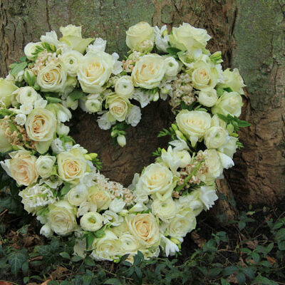 Heather-Bartsch-Your-Choice-Ceremonies-Celebrant-Weddings-Funerals-Vow-Renewals-Naming-Ceremonies-funerals-heart-flowers