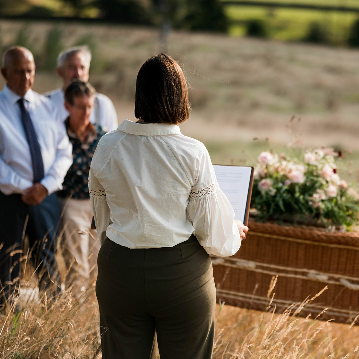 lucy-biggs-present-ascent-funeral-celebrant-macclesfield-cheshire-natural-burial-2